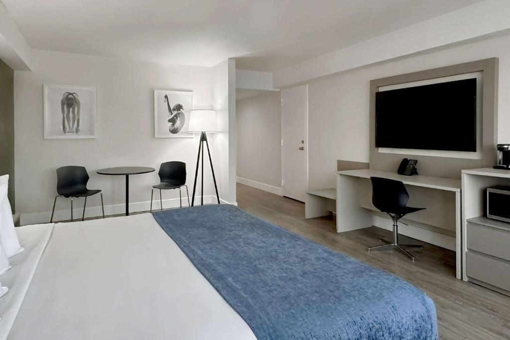 TV a/nebo společenská místnost v ubytování Wyndham I-Drive Avanti Resort & Conference Center