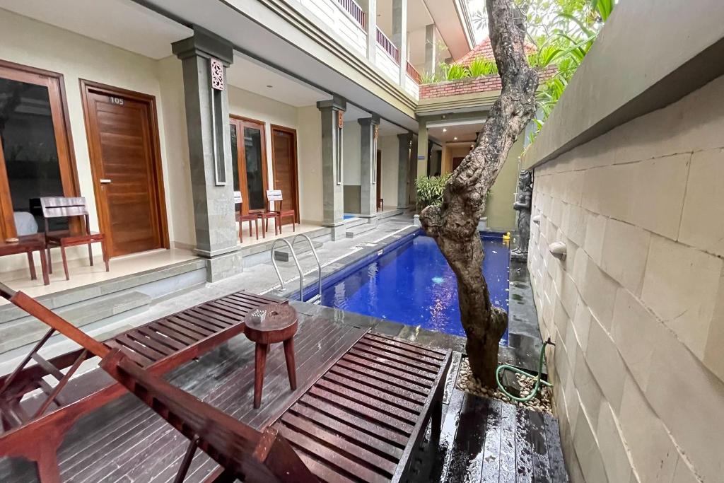 Balkón nebo terasa v ubytování Singgah Hotel Seminyak
