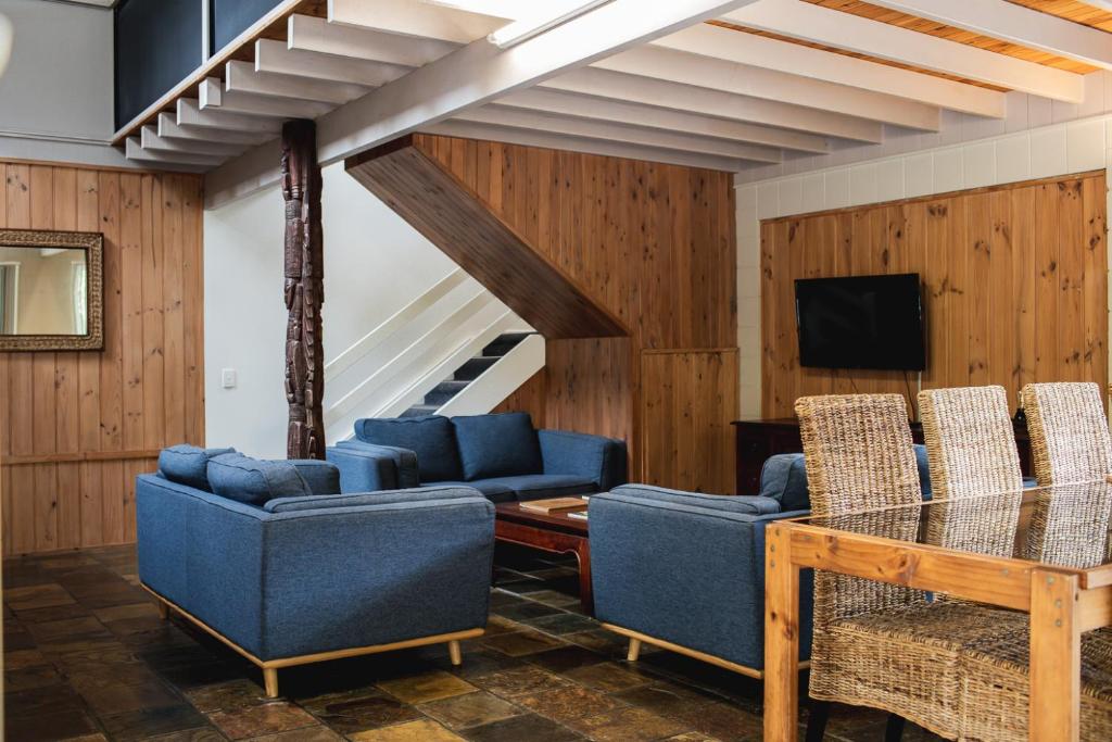 TV a/nebo společenská místnost v ubytování Kondalilla Eco Resort