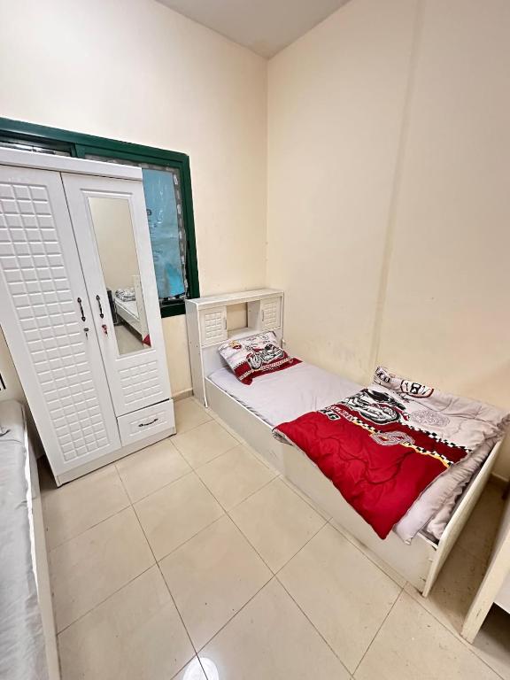 Postel nebo postele na pokoji v ubytování Apartment for rent 2BK in Ajman
