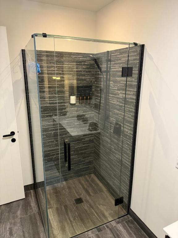 Contemporary Haven on Jarden Mile - Resim 6