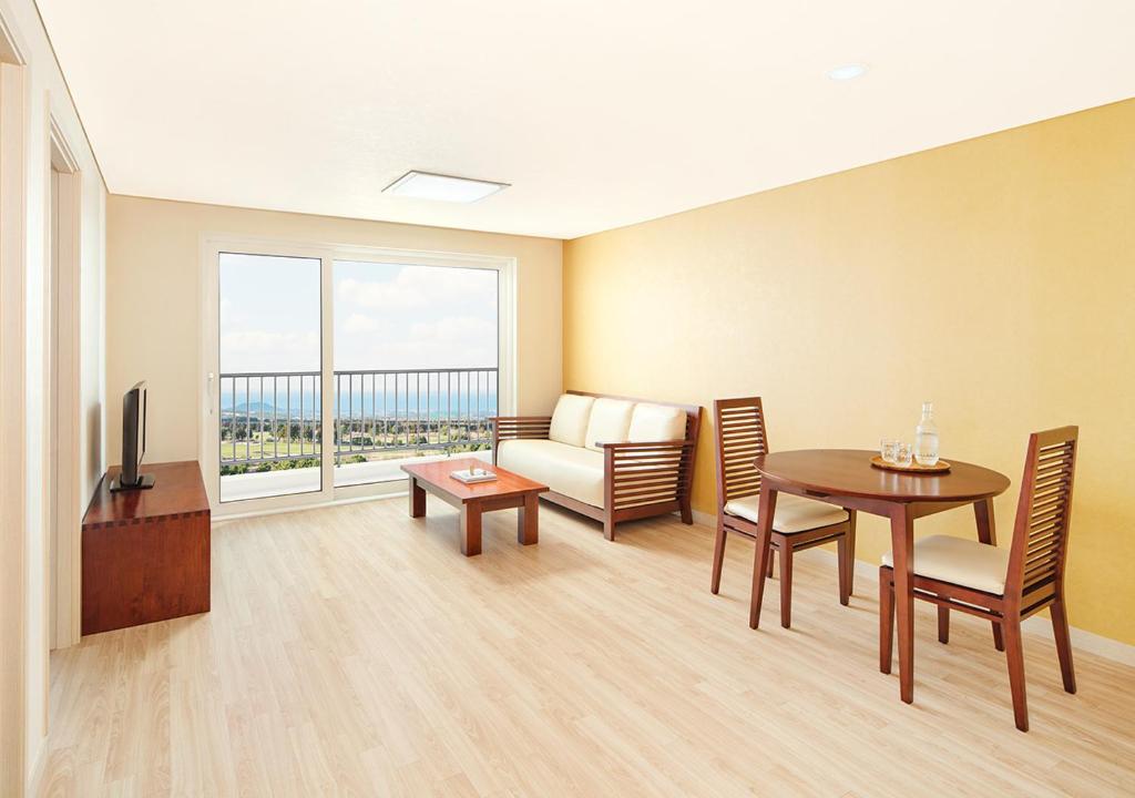 Hanwha Resort Jeju - Deluxe Room (NO Kitchen)