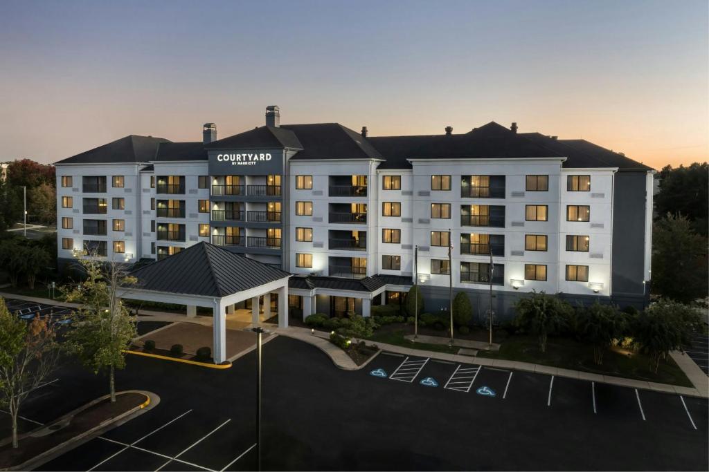 Courtyard Richmond Chester, Chester (updated prices 2026)