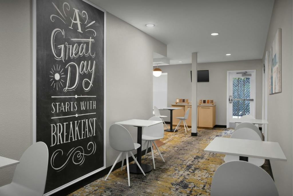 TownePlace Suites Pensacola photo