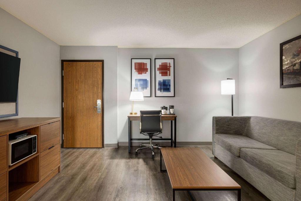 AmericInn by Wyndham Lincoln South - Studio-Suite Mit Kingsize-Bett
