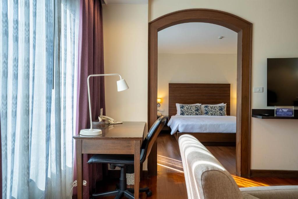 Journeyhub Sukhumvit 26, Bangkok - Formerly St James Hotel - Resim 8