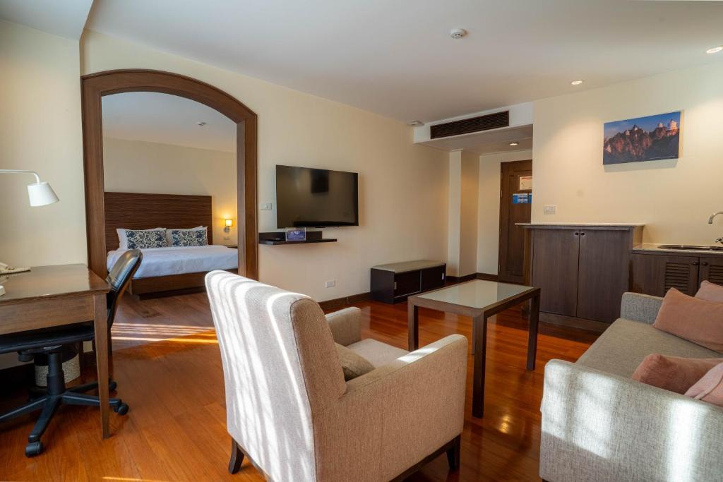 Journeyhub Sukhumvit 26, Bangkok - Formerly St James Hotel - Resim 24