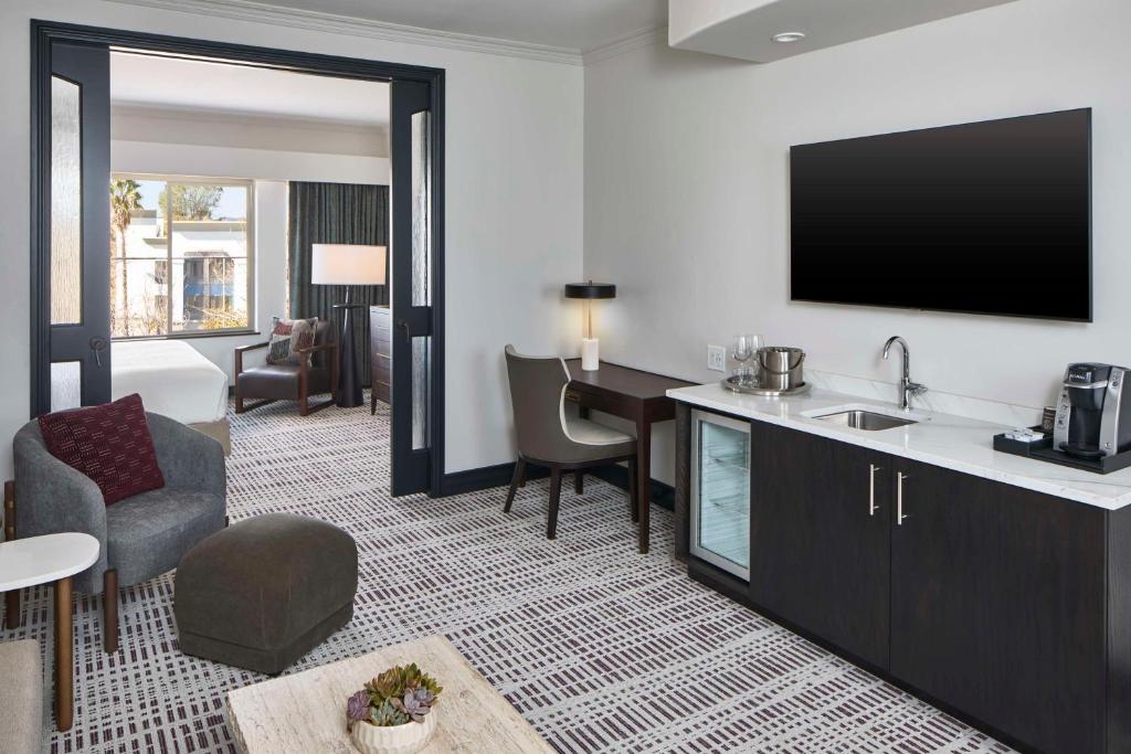 Bellasera Hotel & Suites Paso Robles, Tapestry by Hilton - Suite King Con 1 Camera Da Letto E Divano Letto