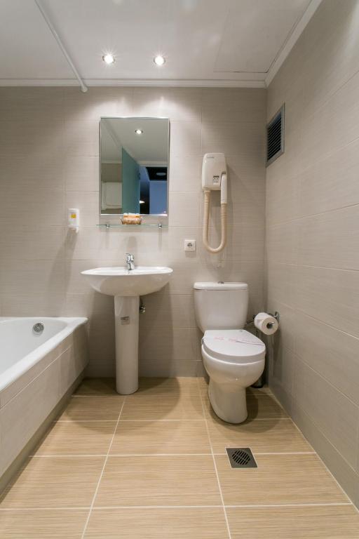 Kúpeľňa v ubytovaní Arethusa Hotel Athens
