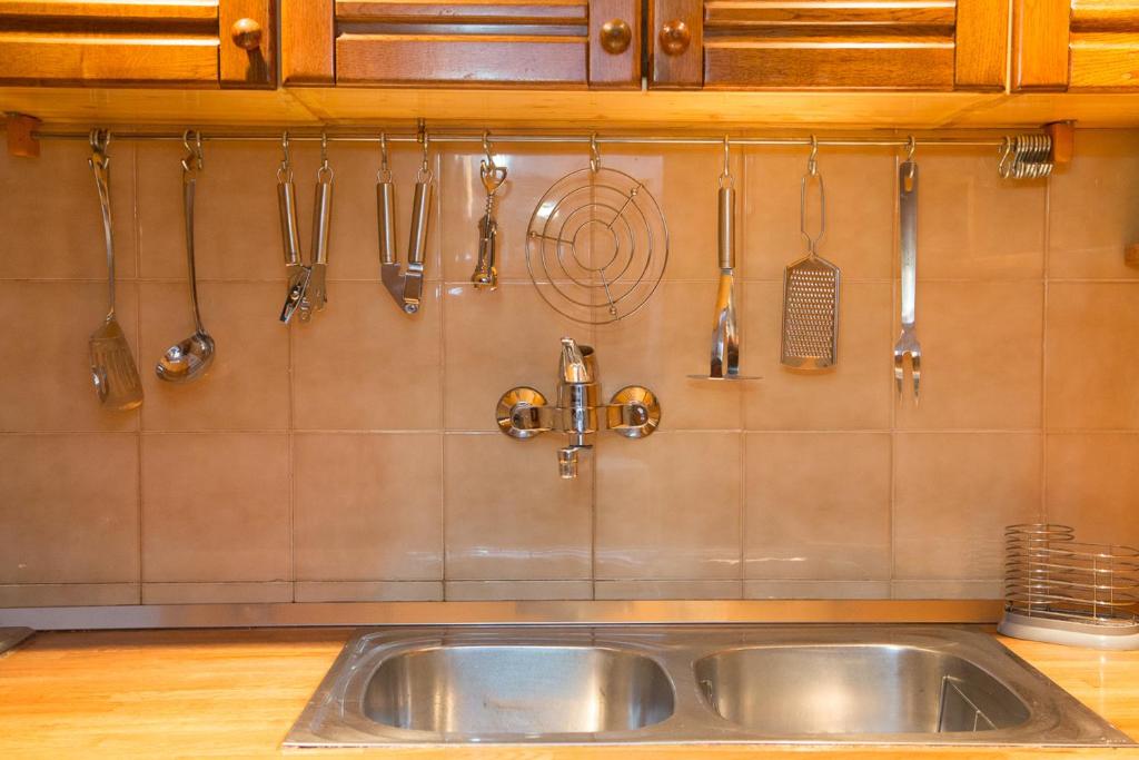 Apartment One , sea view , free parking - 2