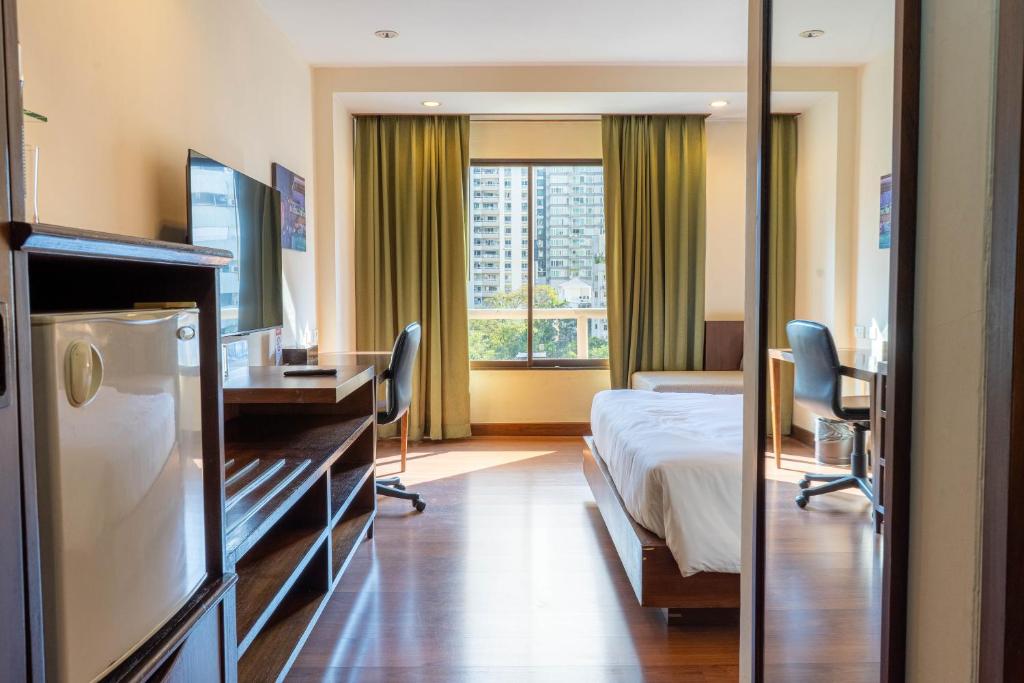 Journeyhub Sukhumvit 26, Bangkok - Formerly St James Hotel - Resim 43