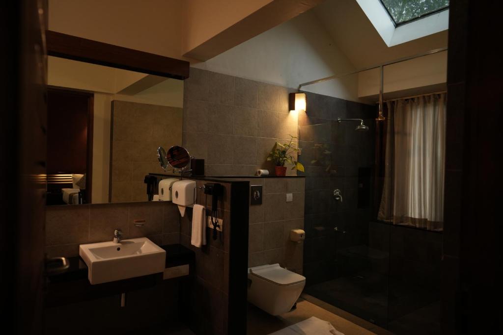 Koupelna v ubytování Wayanad Silverwoods Forest Resort & Spa