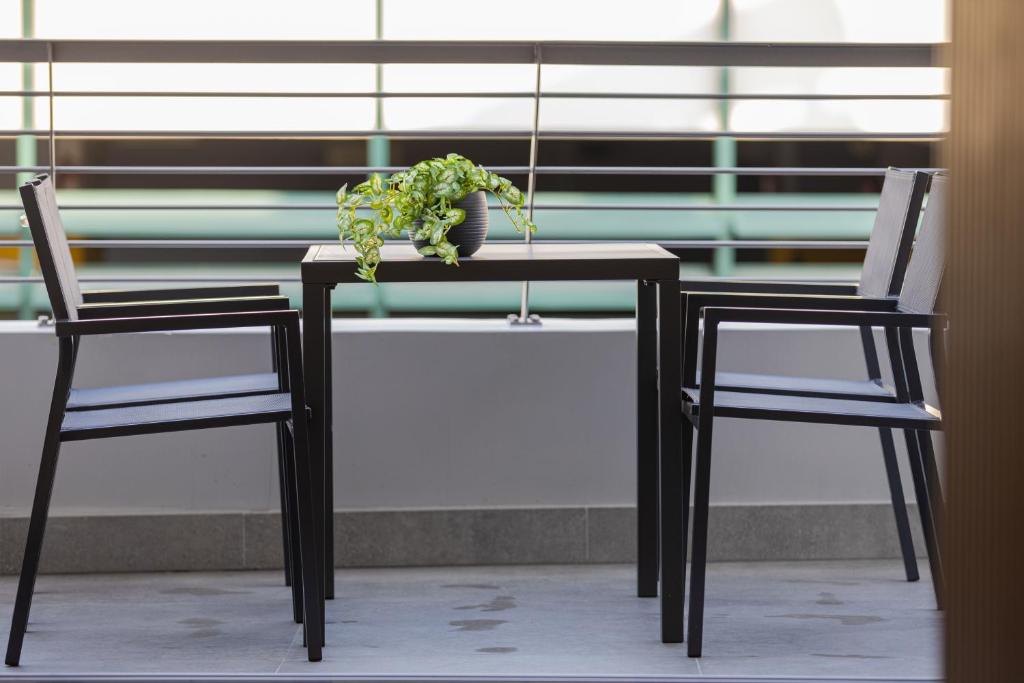 Aeson Premium Living - 9