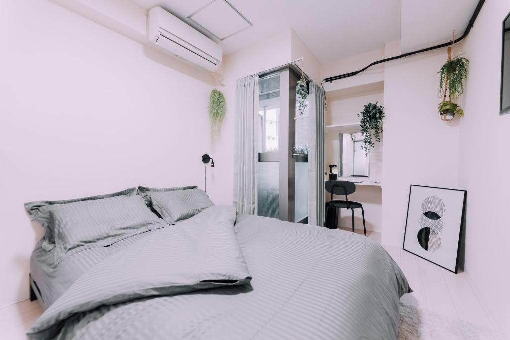 Minimalist Loft Namba Compact Studio with a 24-hour Gym MA1001