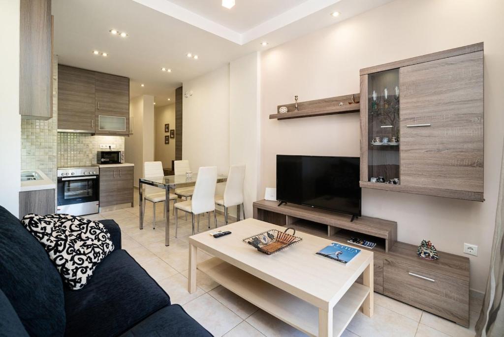 Acropolis Nest
