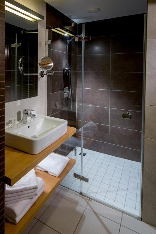 Koupelna v ubytování Sareza hotel