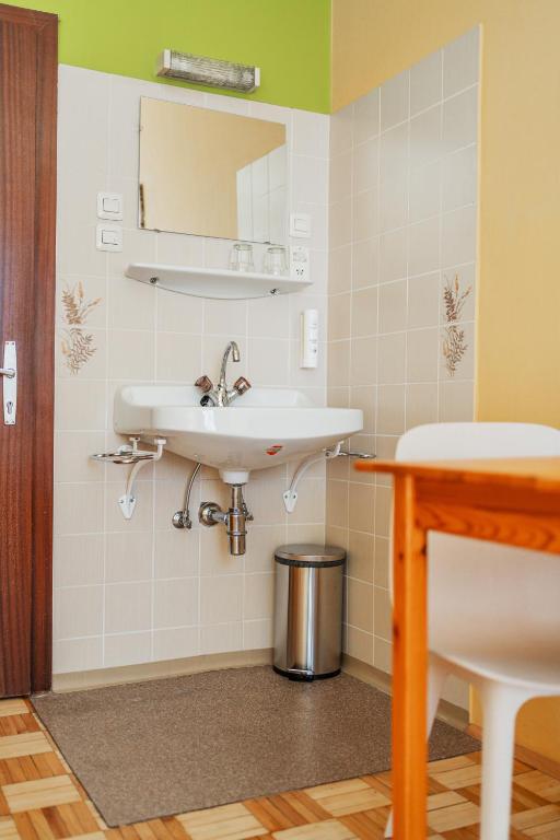 Kuchyň nebo kuchyňský kout v ubytování Vienna West Rooms