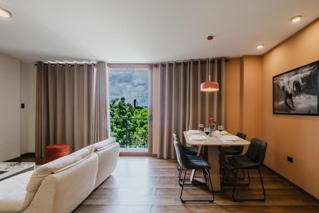 Χώρος καθιστικού στο Eclectic Retreat