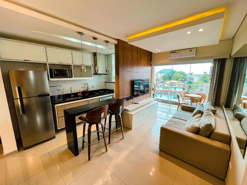 Köök või kööginurk majutusasutuses Apto Alto Padrão C/ Suíte, SmarTV, Wi-FI e Piscina