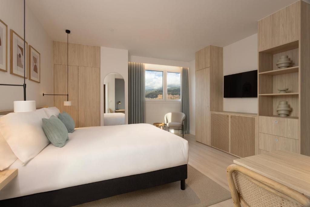 Staybridge Suites & Apartments Malaga by IHG - Resim 18