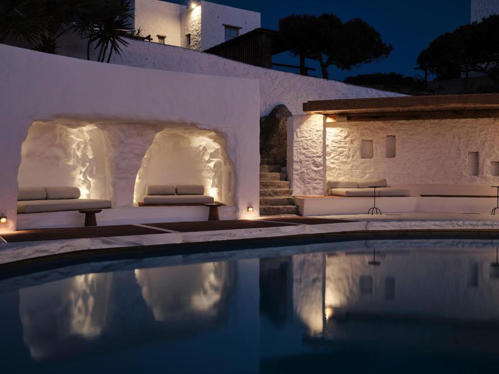 Bazén v ubytování Boheme Mykonos Town - Small Luxury Hotels of the World nebo v jeho okolí