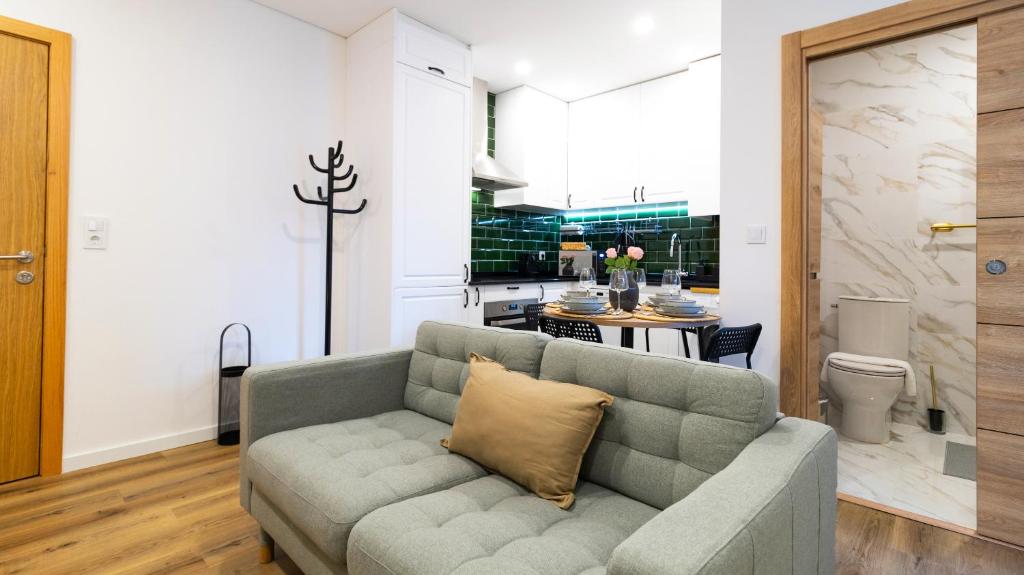 Douro River 2BR Flat by LovelyStay