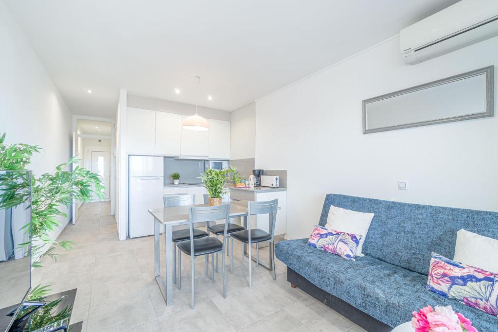 Kuchyňa alebo kuchynka v ubytovaní Apart-rent Apartment Bahia 0019