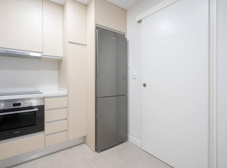 Apartoyou - Plaza de Toros - Two-Room Apartment