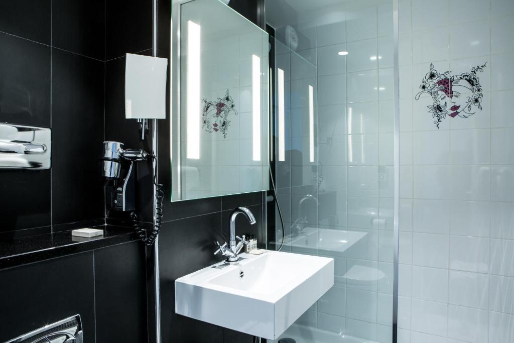 Le Général Hôtel - Resim 19