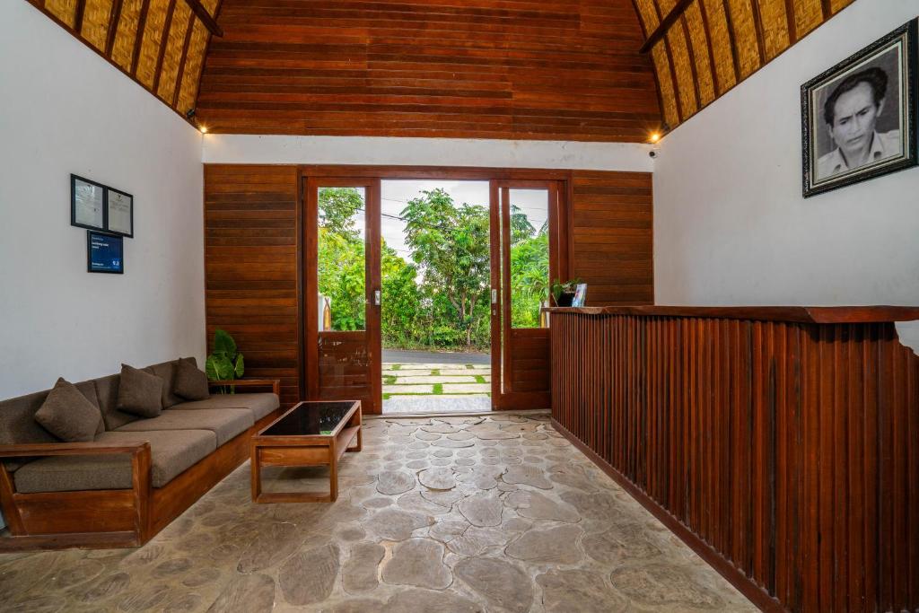 Posezení v ubytování Lumbung Bukit Resort Uluwatu