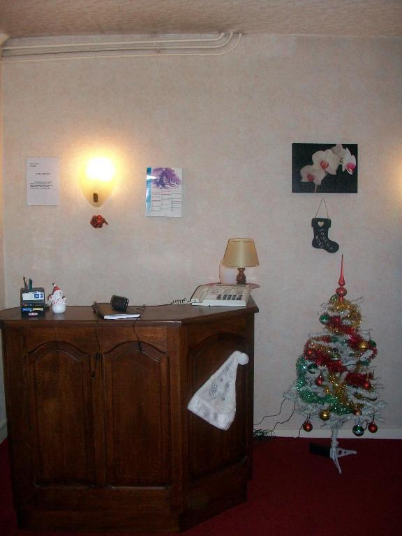 Fotografie z fotogalerie ubytování Hotel L'Aiglon v destinaci Limoges