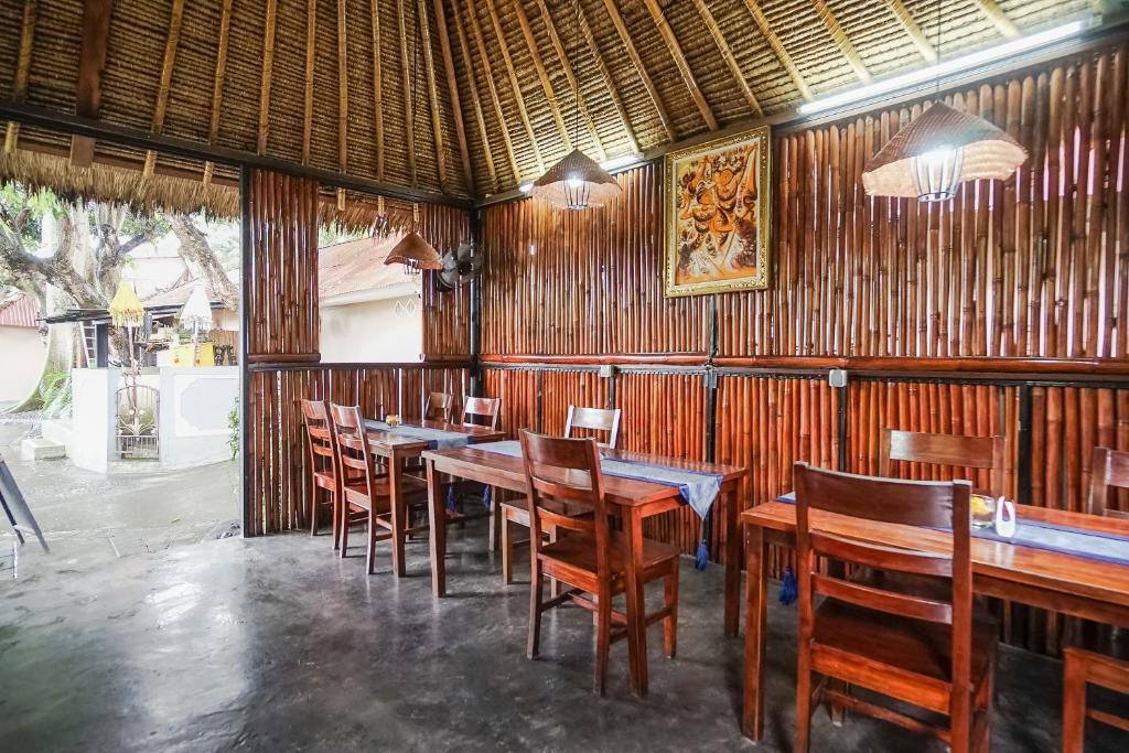 Restaurace v ubytování Kampung 168