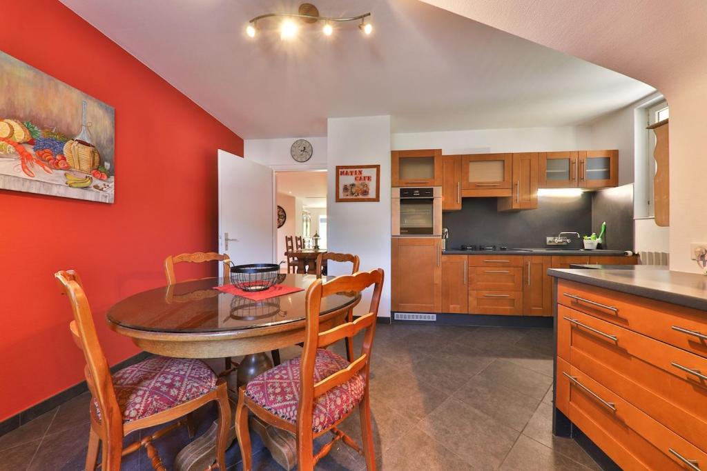 Spacious apartment, balneo and garden – photo 13