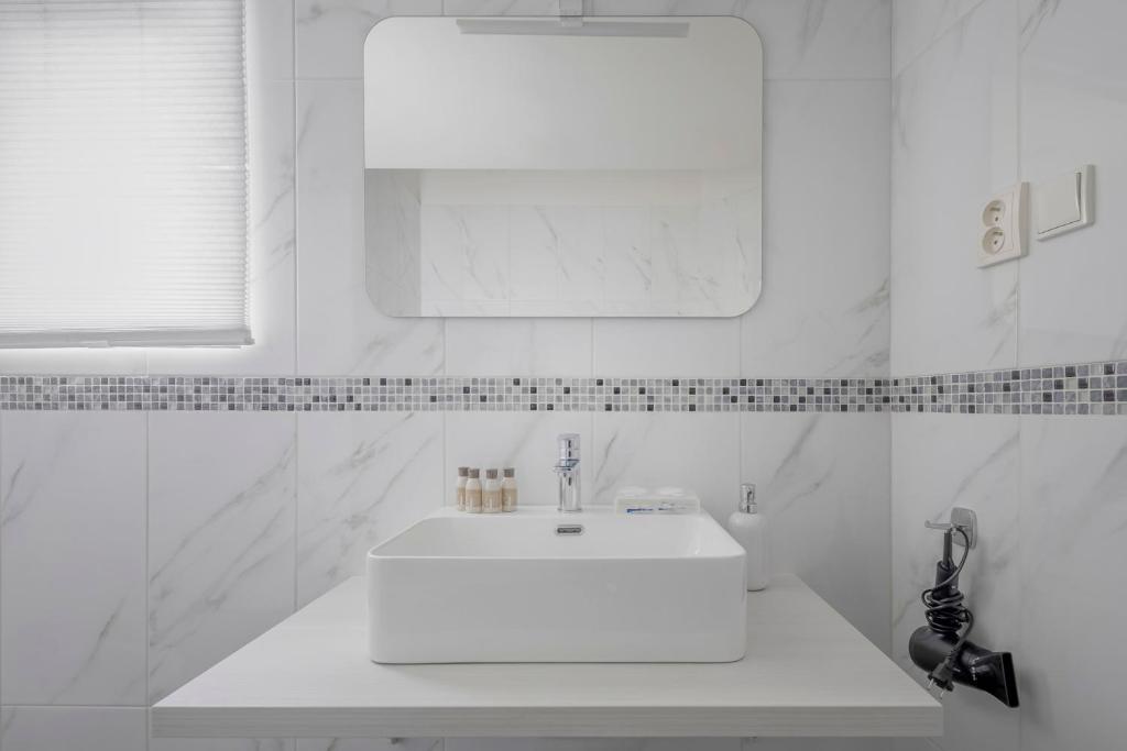 Koruna Hotel - Resim 13