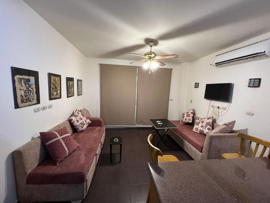 Μια τηλεόραση ή/και κέντρο ψυχαγωγίας στο Porto Golf Sokhna