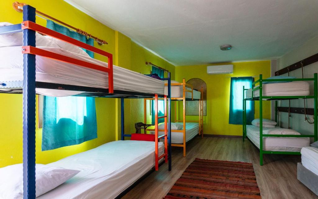 Postel nebo postele na pokoji v ubytování La Luna Hostel