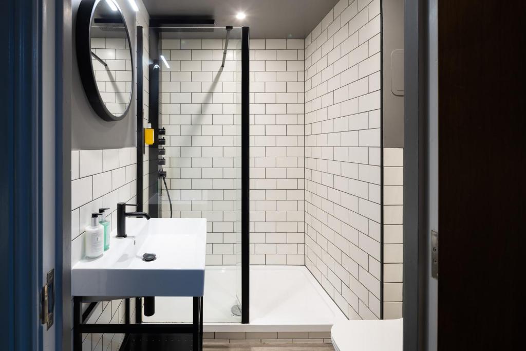 The Churchill Hotel - Resim 45