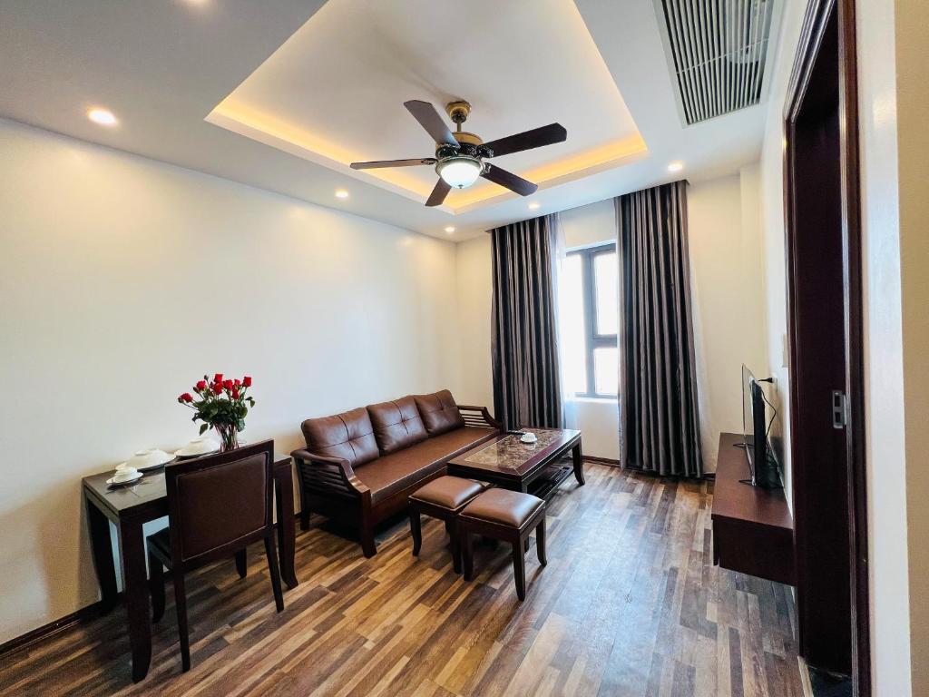 Posezení v ubytování Hanoi Apartment
