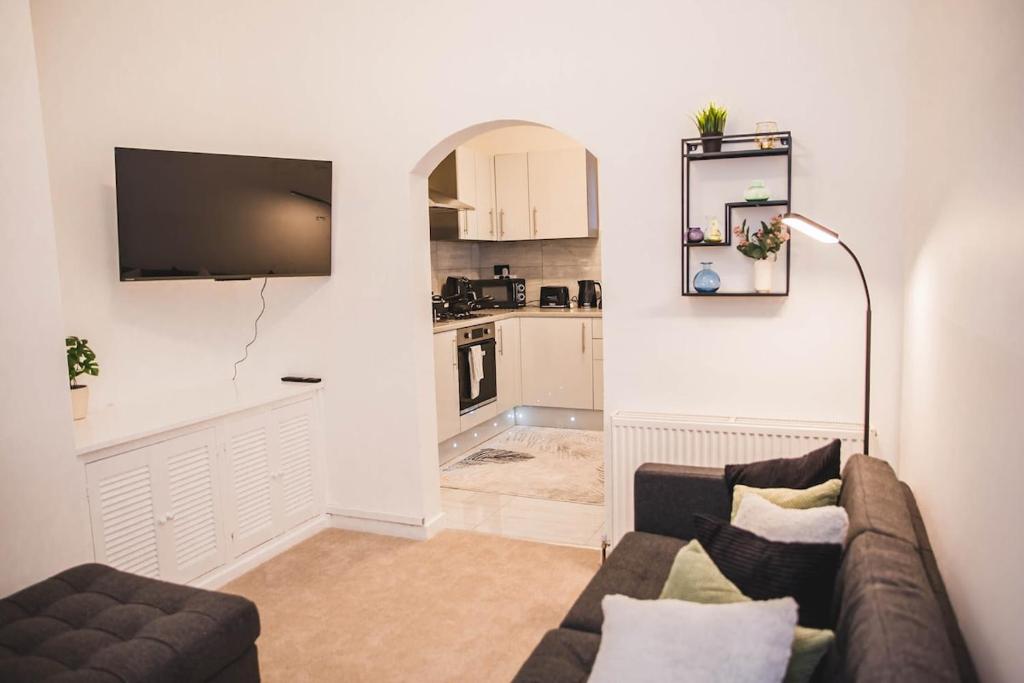 Η κουζίνα ή μικρή κουζίνα στο Warm & Cosy Home Away From Home