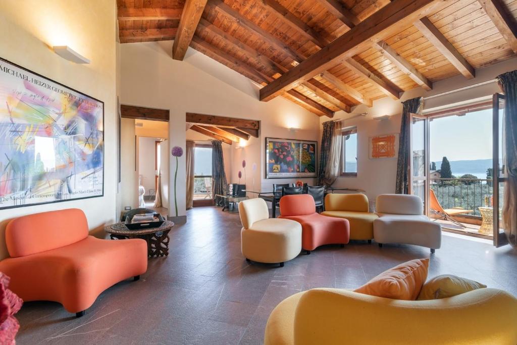 Χώρος καθιστικού στο Casa Peler al Benaco - Style, Lake view & Pool