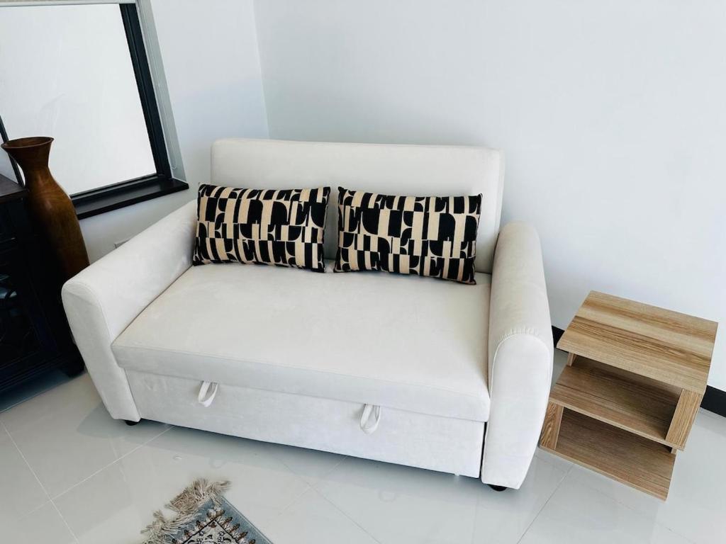 Postel nebo postele na pokoji v ubytování Luxury Pool Villa Nai Harn