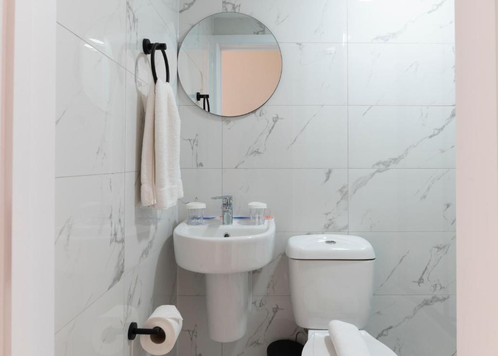 MARINA HOTEL London - Resim 22