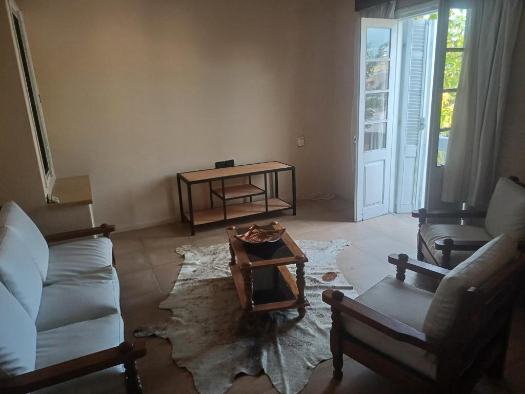 Et opholdsområde på Apartamento céntrico, amplio