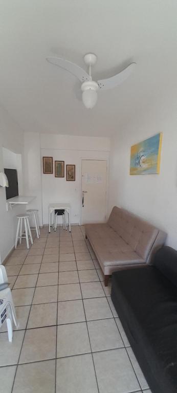 BIWA Condomínio cm Piscina, 1garagem, WI-FI 300 Mega, Central de vigilância remota , Centro do Guaru