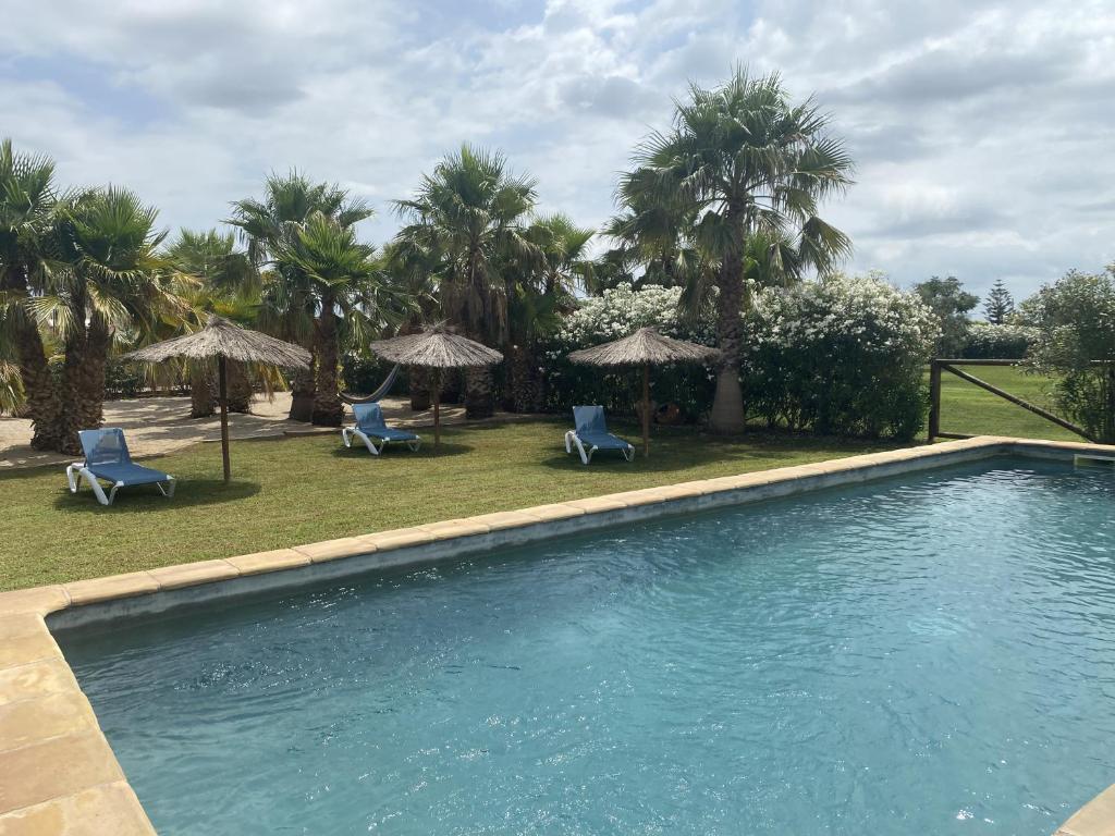 The swimming pool at or close to Masia Botargo 9 hab 8 baños piscina porche