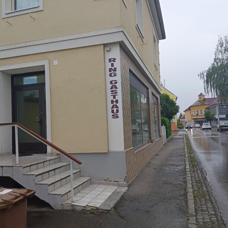 Budova, kde se ubytování v soukromí nachází