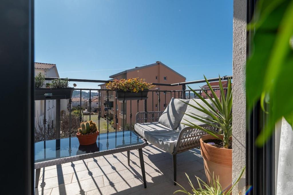 Balkón alebo terasa v ubytovaní Apartman Špiro