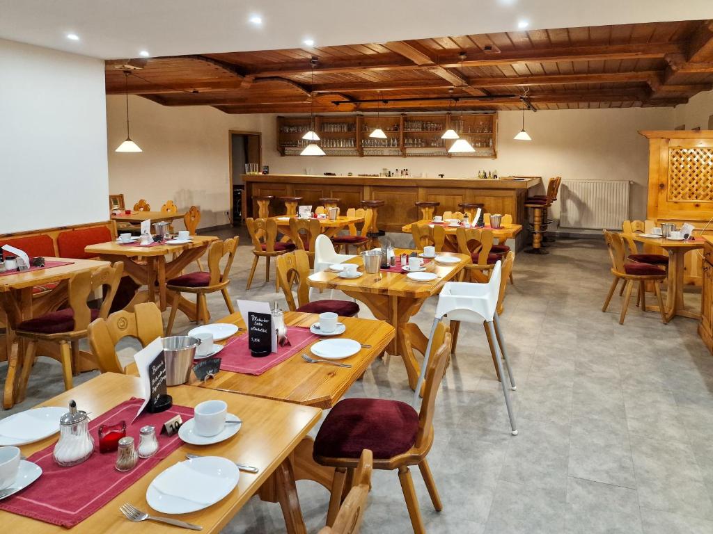 Restaurace v ubytování Hotel Bayerischer Wald HFVI