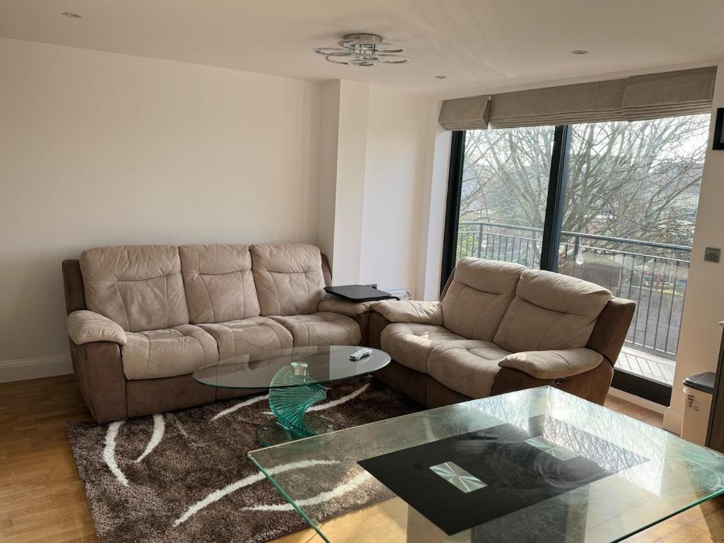 Gallery image of 3 bedrooms and 2 bathrooms Flat in Heston