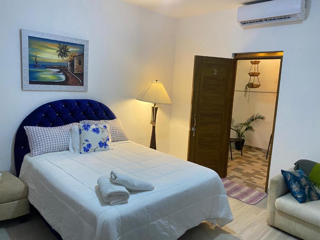 Postel nebo postele na pokoji v ubytování Only Room By Merengue House, 8 minutos airport